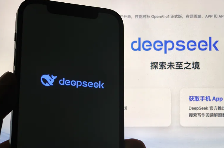 炸裂开局丨DeepSeek突围启示：国产技术狂飙，重塑全球AI生态！